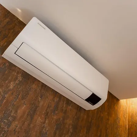 N4 Factory Apartment *